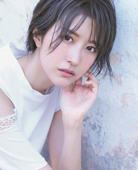土生瑞穂　最新グラビア画像　25枚の画像