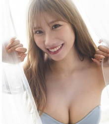 石田優美　最新グラビア水着画像　35枚の画像