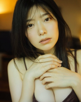 山田かな　最新グラビア水着画像　43枚④の画像