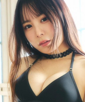 浜辺ゆりな　最新グラビア水着画像　20枚の画像