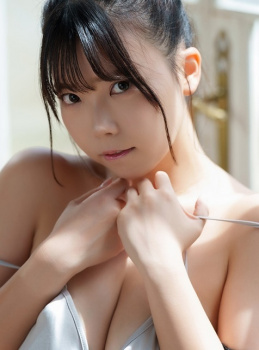堀江りほ　最新グラビア水着画像　28枚の画像