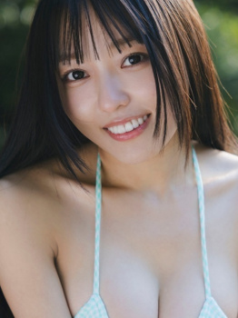 すずめ　最新グラビア水着画像　42枚②の画像