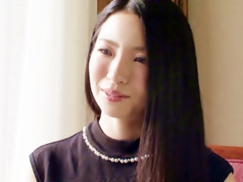 【三十路/人妻】30代の年増なのに色白でハリのある美巨乳!色気が出て来た美人なおばさんと濃厚なSEX!の画像
