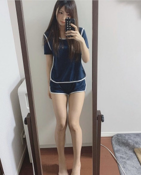 【画像】こういう自撮りする女子の目的なんなのの画像