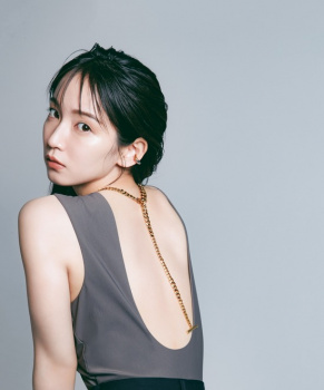 吉岡里帆さん、ほぼ水着おっぱいを披露 【画像】の画像