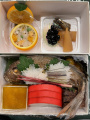 【画像】皇居で各国の大使に配られたおせち料理がこちら　これが日本の伝統のおせちだ！の画像