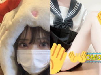 現役JK18歳がノーパンセーラー服姿でノーブラ貧乳ちっぱい自撮りの画像