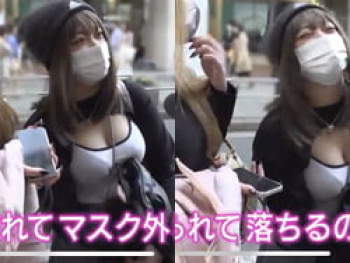 月曜から夜ふかしでエロすぎる爆乳の露出女がインタビューうけるの画像