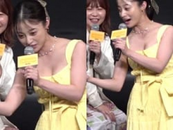 橋本環奈がABEMA主演ドラマ「バカンスの法則」イベントで巨乳を晒すの画像