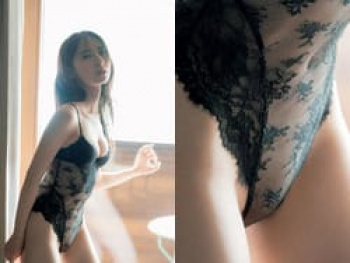日向坂46金村美玖が黒ランジェリー先行カットでパイパン股間解禁の画像
