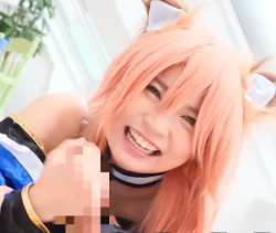 エロ割合と巨乳が多い可愛いコスプレ美女と着衣セックスの画像