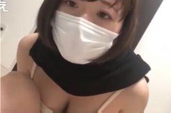 【ライブチャット】「彼氏がいまーすw」清楚巨乳美少女が彼氏に内緒でエロ配信！チャンネルの画像