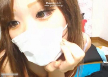 ライブチャット「初配信！今日が初めて！乳首吸いたい？」ムラムラ美乳ギャルが初配信！の画像