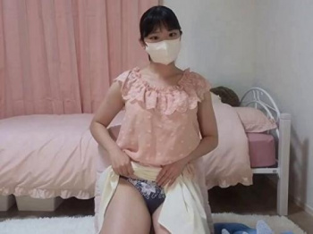 「こういう感じ？ピンクにすればよかったwはずかしいw」ピチピチ清楚巨尻お嬢様！ライブチャットの画像