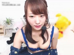 「見せるように？こう？ハァハァ…」女子アナ級セクシー敏感淫乱美女がビンビン乳首オナニー！ライブチャットの画像