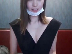 「服装エロくない？ヤバいよねwシコっていいよ！シコって！」セクシービッチ美女！ライブチャットの画像