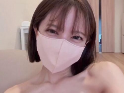 「興奮しちゃう…グチュグチュ…いっぱい出ちゃう…だめイクッ！ブジャァァァ！」パイパン敏感美女が潮吹き絶頂！ライブチャットの画像