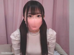 「洪水警報が発生していますwめちゃ濡れてるwヤバいw」Tバック美尻ビッチ敏感発情美少女！ライブチャットの画像