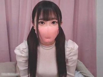 「洪水警報が発生していますwめちゃ濡れてるwヤバいw」Tバック美尻ビッチ敏感発情美少女！ライブチャットの画像