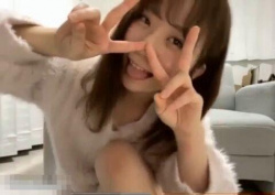 顔出し「えぇぇはずかしいw全裸w」セクシー乳首ビンビン淫乱美女！ライブチャットの画像