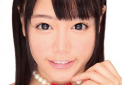 ＜浜崎真緒＞(*ﾉ▽ﾉ) 初めて飲むという白濁化した生精子をごっくんしたら…美味しすぎてｗｗ(*ﾉ▽ﾉ)の画像