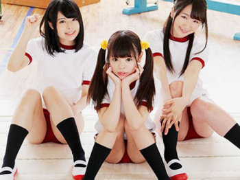 《ハーレム》AカップのロリロリJK3人娘♡同級生よりもエッチが上手なおっさんチンポにヨガリまくる♥の画像
